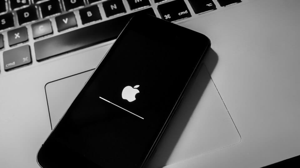 iPhone 12 будет таким же мощным, как MacBook Pro 15. Но нужно ли это?