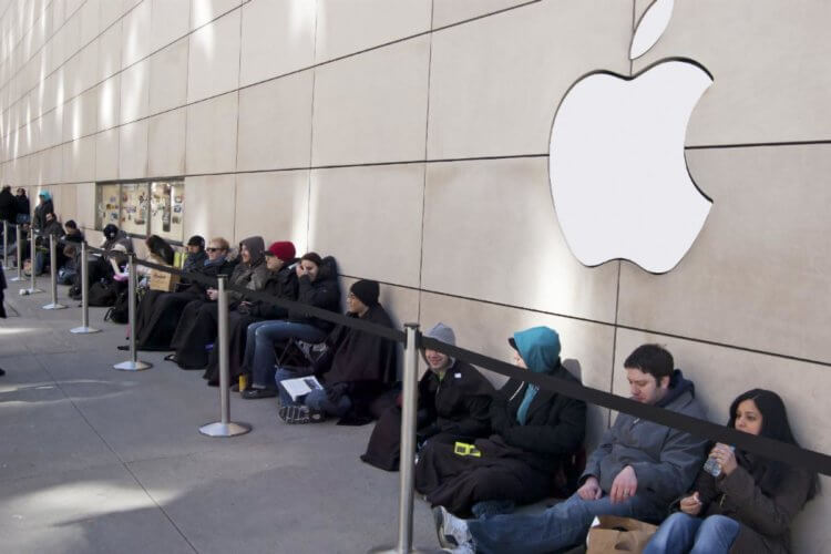 Apple запретила покупать больше двух одинаковых iPhone за раз