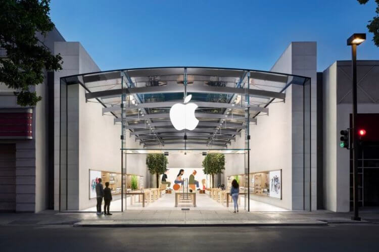 Apple хочет открыть магазины уже в мае: не рано ли?