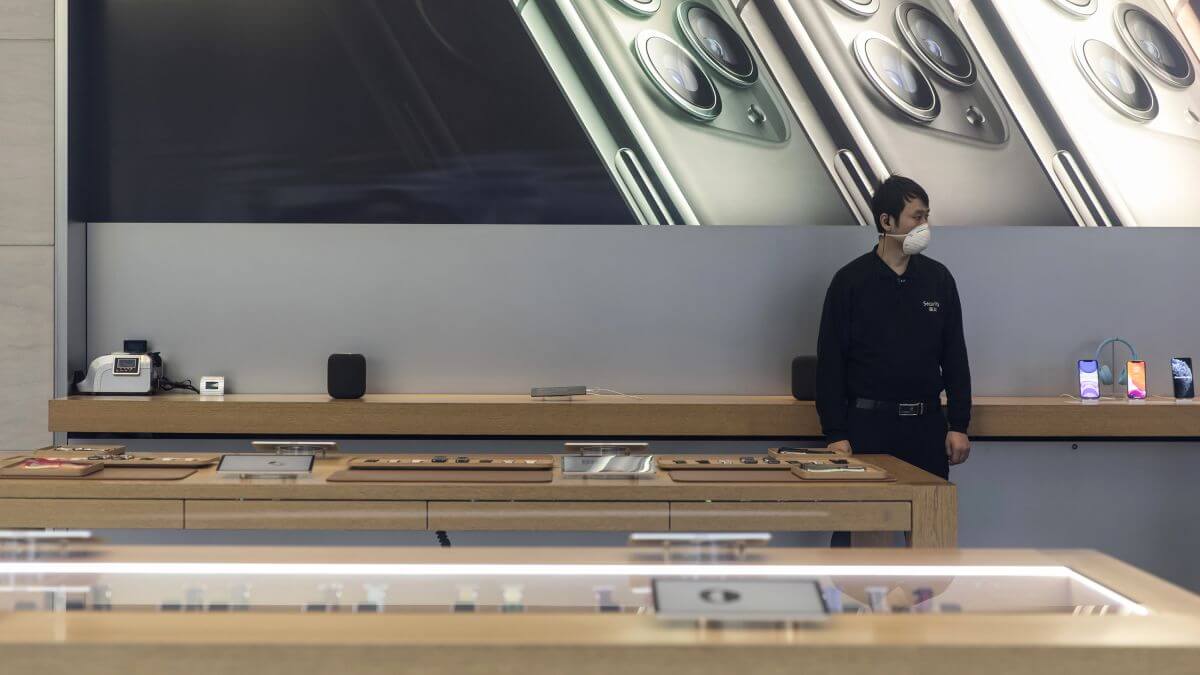 Apple открыла почти 100 магазинов, но готова закрыть их снова в любой момент