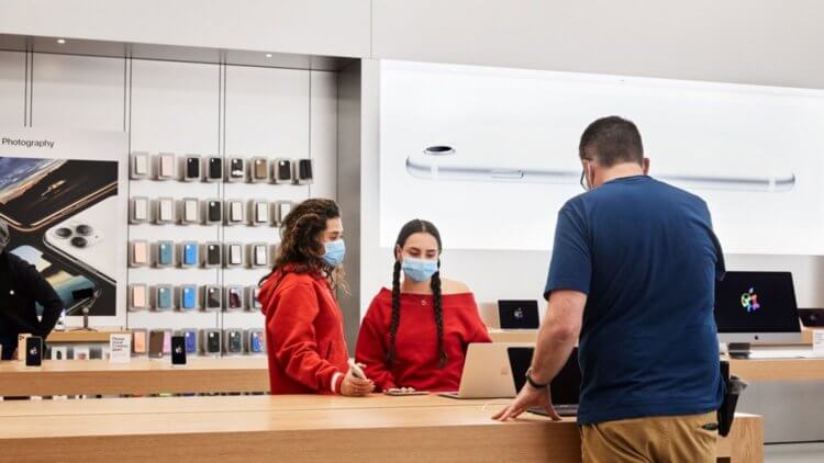 Apple открыла почти 100 магазинов, но готова закрыть их снова в любой момент