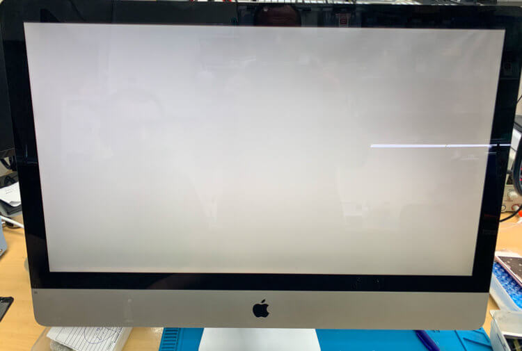 Почему iMac показывает белый экран? Отвечают эксперты