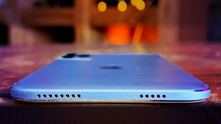 iPhone 12: снова Lightning, USB-C или без разъемов вообще?