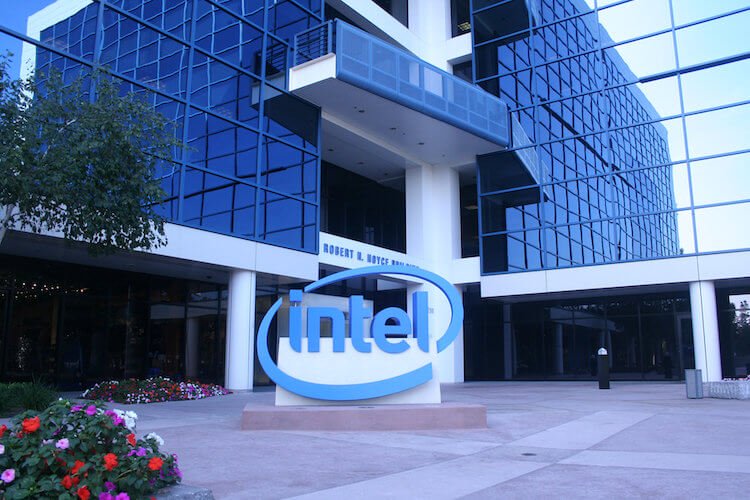 Что стало с Intel после перехода Apple на собственные процессоры