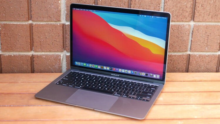 MacBook на Apple M1 это круто, но почему никто не бежит их покупать?