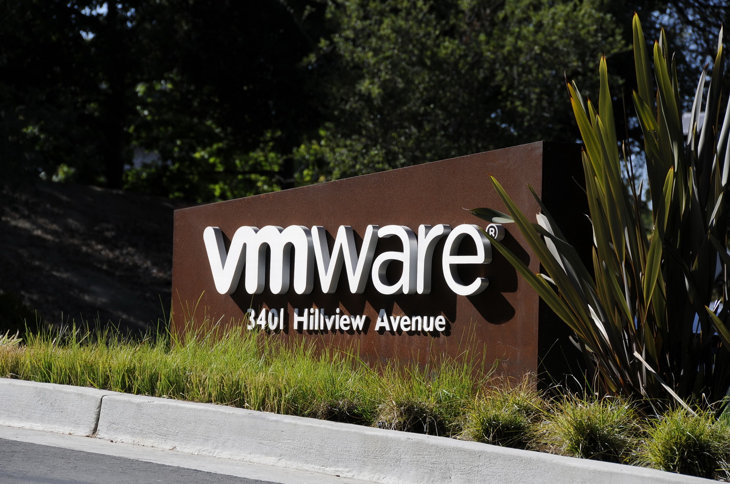В VMware vSphere Replication исправили баг, позволявший удаленно выполнять команды на сервере