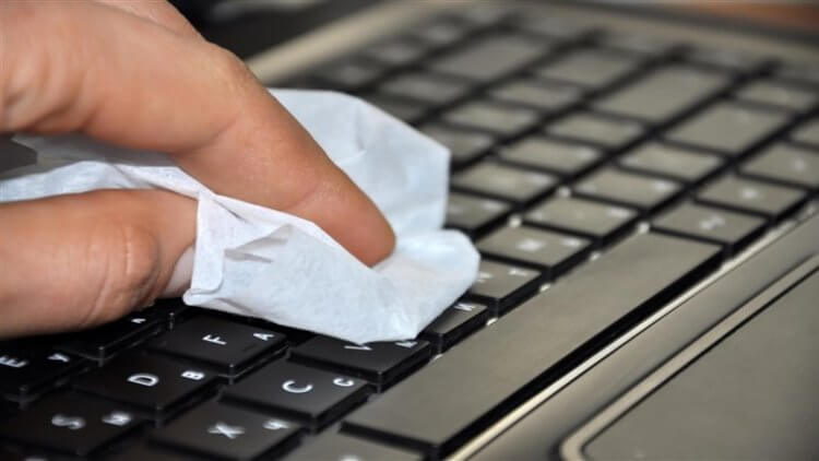 Как правильно чистить клавиатуру и экран вашего Mac