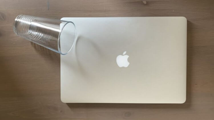 Что делать, если пролил воду на клавиатуру MacBook: советы специалистов