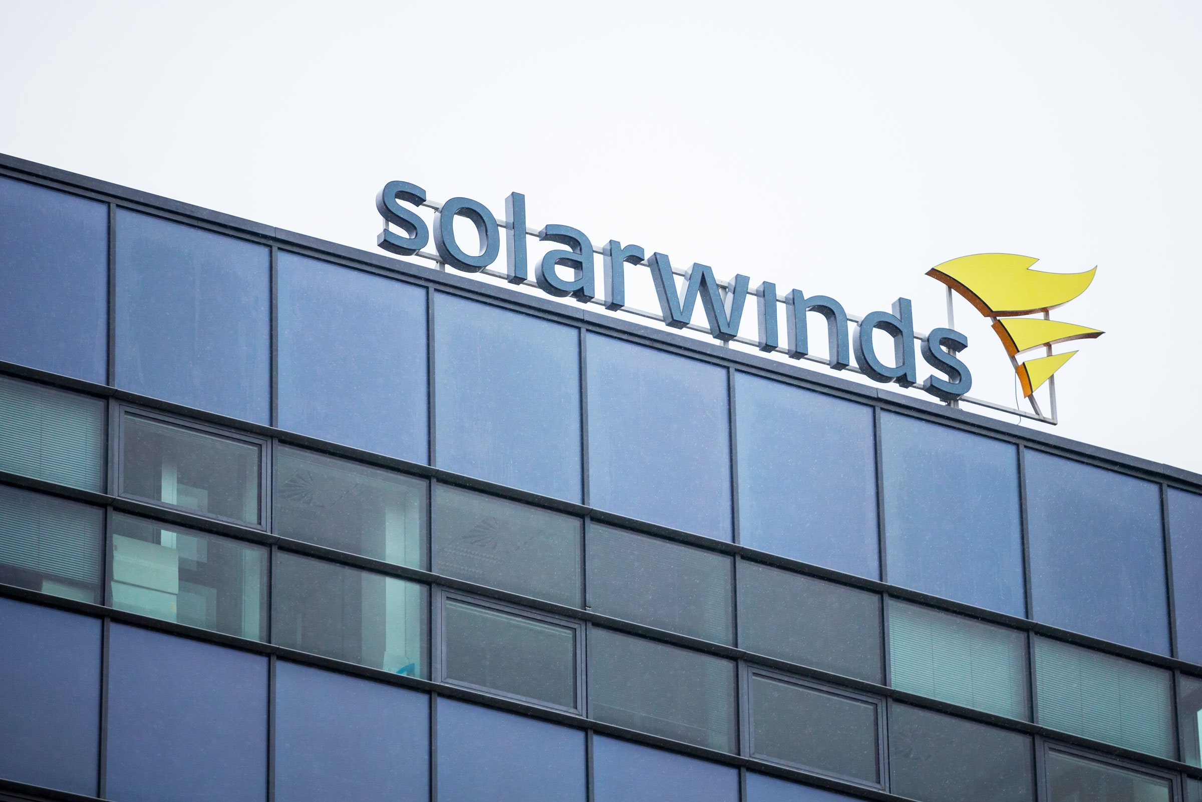 Правительство США обвинило Россию в атаке на SolarWinds и наложило санкции на ряд компаний