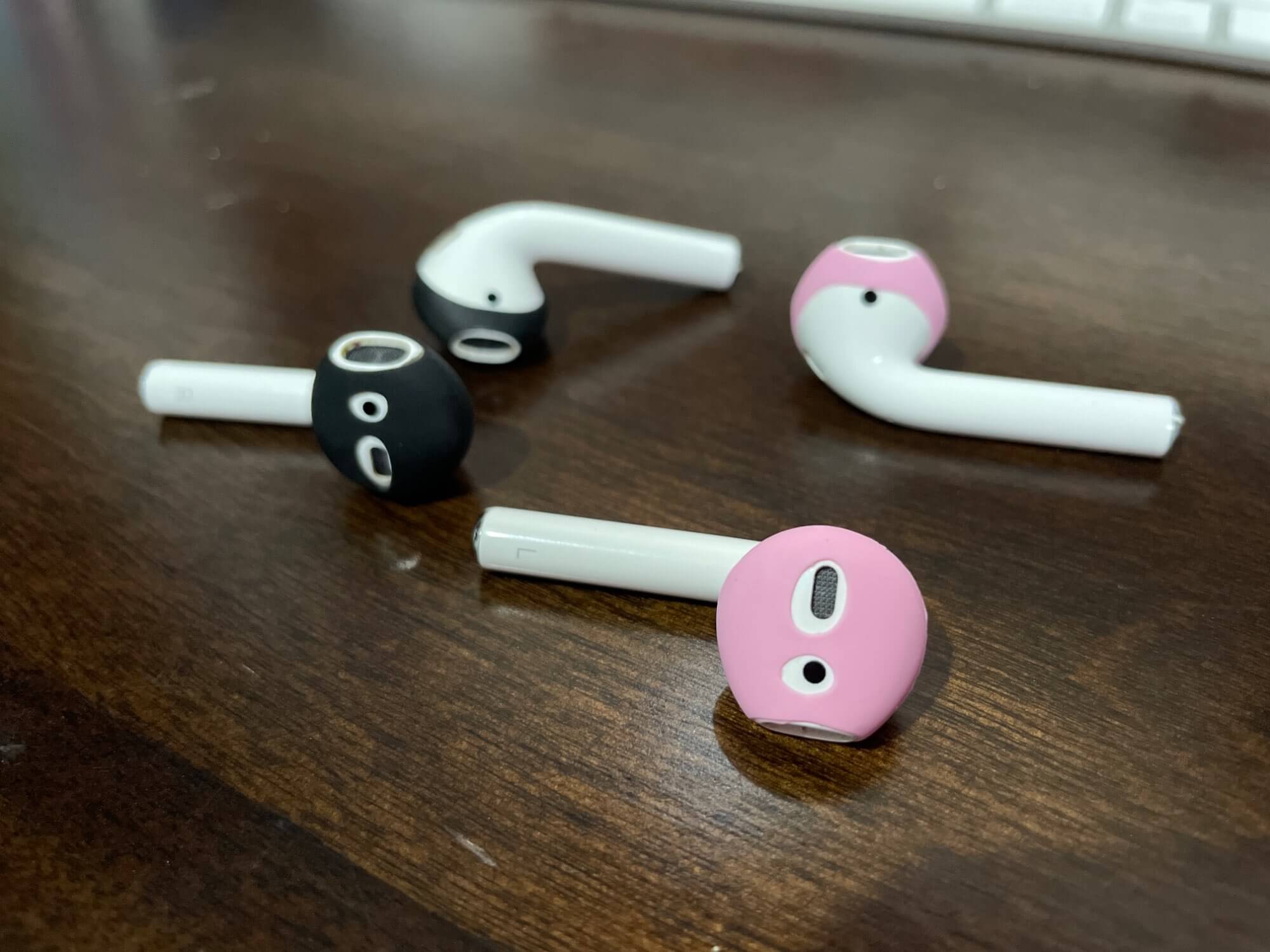 Аксессуары AirPods