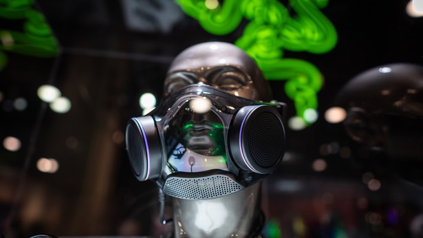 Новая защитная маска Razer Zephyr Pro оснащена усилителем голоса